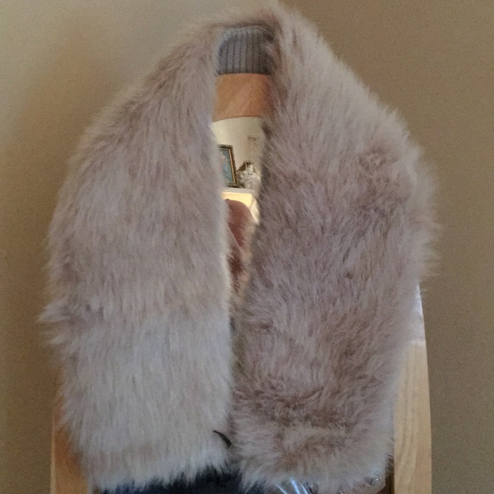 Fur/sweater scarf